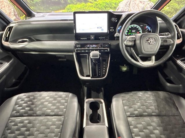 ヴォクシー1.8 ハイブリッド S-Z