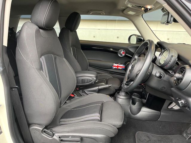 ���V�[�g�̎g�p��:�j��E�ւ�������Ȃ��A�����̒ʂ肫�ꂢ�ȏ�Ԃ��ێ����Ă���܂��B�܂��A�����N���[�j���O�E�R�[�e�B���O�����p�����������܂��B