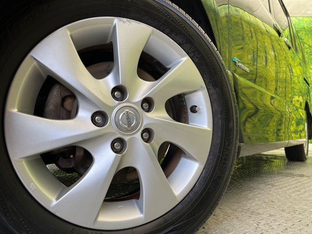 �y����16�C���`�A���~�z�C�[���z�O�ςɃ}�b�`���������A���~�z�C�[���𑕒����Ă���܂��B�e��ЊO�A���~�z�C�[����A�X�^�b�h���X�^�C�����戵�����Ă���܂��B���񂲑��k����������