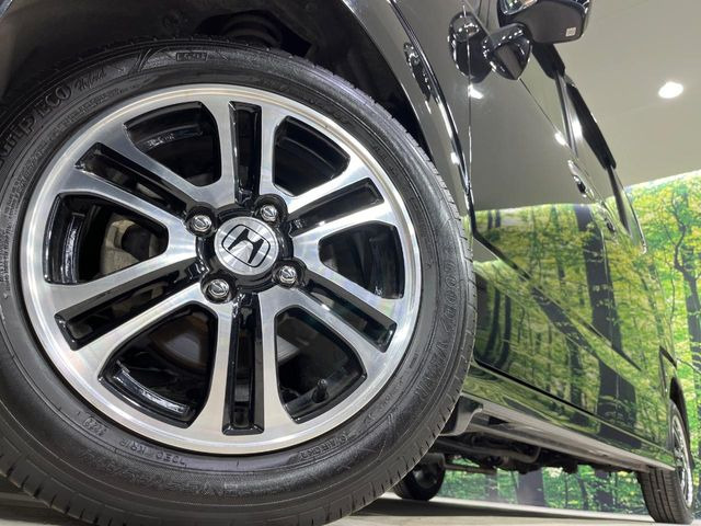 �y����14�C���`�A���~�z�C�[���z�O�ςɃ}�b�`���������A���~�z�C�[���𑕒����Ă���܂��B�e��ЊO�A���~�z�C�[����A�X�^�b�h���X�^�C�����戵�����Ă���܂��B���񂲑��k����������