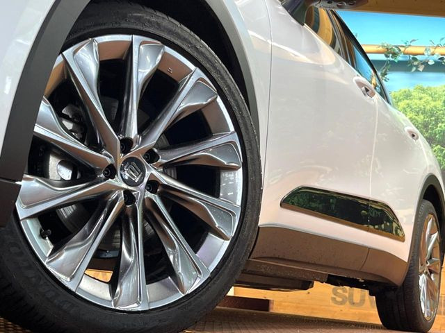 �y����21�C���`�A���~�z�C�[���z�O�ςɃ}�b�`���������A���~�z�C�[���𑕒����Ă���܂��B�e��ЊO�A���~�z�C�[����A�X�^�b�h���X�^�C�����戵�����Ă���܂��B���񂲑��k����������