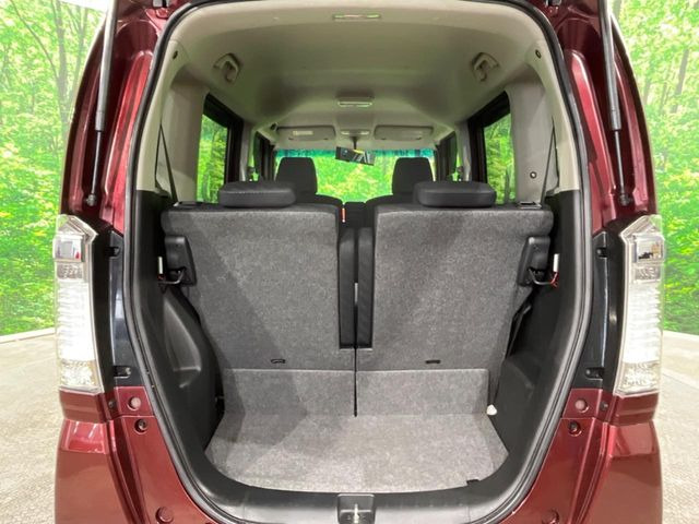 ���i�̂���������ʋ΁A���}���ɏ\���ȉ׎��X�y�[�X���m�ۂ��Ă���܂��B�Z�J���h�V�[�g��|���ƁA�傫�ȉו��̐ύڂ��\�ł���