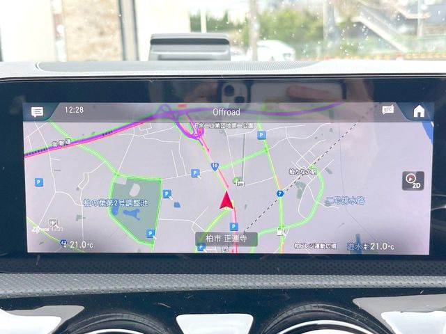 ���x���c�����i�r:��̊��̂���i�r�́A����������ԓ������o���Ă���܂��BBluetooth�Đ��ȂǃI�[�f�B�I�@�\���[�����Ă���܂��̂ŁA�^�]�����y���߂܂���