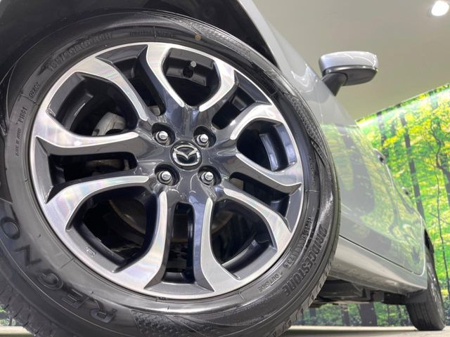 【純正16インチアルミホイール】外観にマッチした純正アルミホイールを装着しております。各種社外アルミホイールや、スタッドレスタイヤも取扱いしております。是非ご相談ください♪