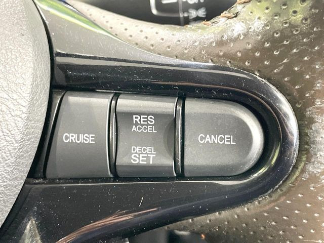 �y�N���[�Y�R���g���[���z�������H�����N���N���s�B�A�N�Z���𗣂��Ă���葬�x�ő��s���ł��A�������^�]���̕��S���y��!�����E�������ȒP�ȃX�C�b�`����Œ����ł��܂��B