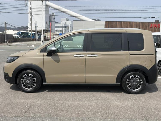 フリード1.5 クロスター