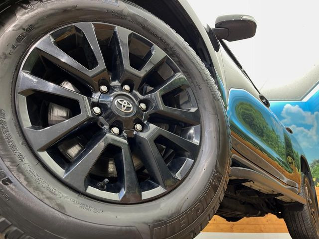 �y����18�C���`�A���~�z�C�[���z�O�ςɃ}�b�`���������A���~�z�C�[���𑕒����Ă���܂��B�e��ЊO�A���~�z�C�[����A�X�^�b�h���X�^�C�����戵�����Ă���܂��B���񂲑��k����������