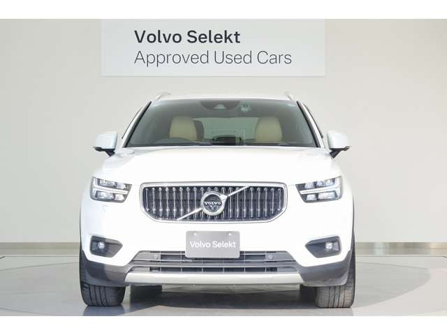 XC40B4 AWD インスクリプション 4WD