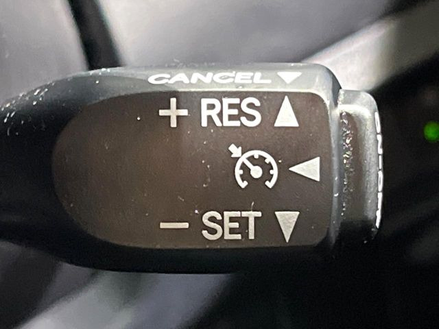 �y�N���[�Y�R���g���[���z�������H�����N���N���s�B�A�N�Z���𗣂��Ă���葬�x�ő��s���ł��A�������^�]���̕��S���y��!�����E�������ȒP�ȃX�C�b�`����Œ����ł��܂��B