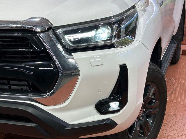 �yLED�w�b�h���C�g�z���V����ԑ��s�����ǍD�Ȏ��E���m�ۂ����S���ĉ^�]�ł��鍂�P�xLED�w�b�h���C�g�𑕔�!�_�����x�������A����d�͂��}�����Ă��܂��B