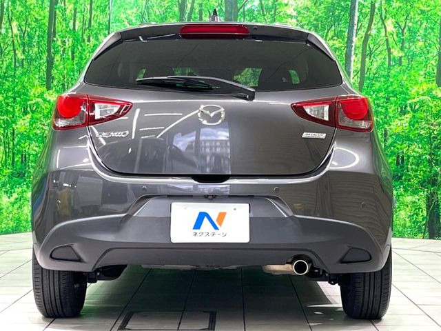 安心の最長10年・走行無制限保証(有償)をご用意。保証内容も充実はもちろん、無料点検&オイル交換や、年中無休の全国・24時間ロードサービスも付帯されておりますのでご安心下さい。