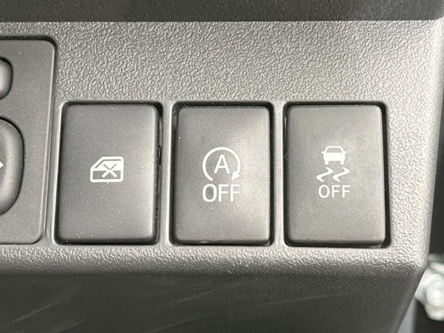 �y�A�C�h�����O�X�g�b�v�z�ԐM����a�؂Œ�Ԃ����ۂɃG���W�����~���A���ʂȔR���̏����}���܂��B�R��������ی�ɂȂ���@�\��G���W���̓u���[�L�𗣂��΍Ďn�����܂��B