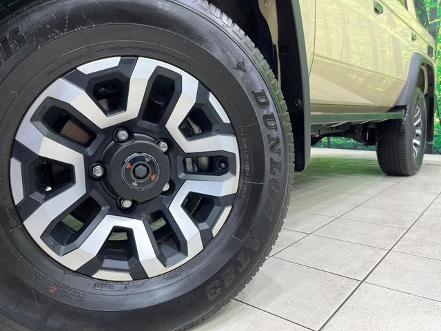 �y����16�C���`�A���~�z�C�[���z�O�ςɃ}�b�`���������A���~�z�C�[���𑕒����Ă���܂��B�e��ЊO�A���~�z�C�[����A�X�^�b�h���X�^�C�����戵�����Ă���܂��B���񂲑��k����������