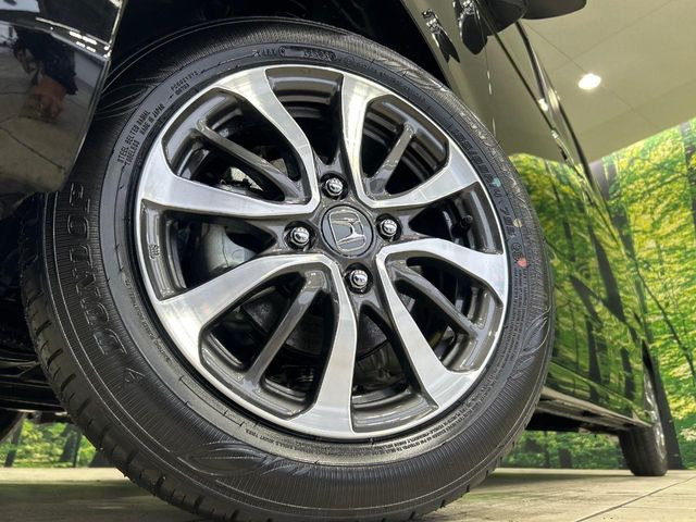 �y����14�C���`�A���~�z�C�[���z�O�ςɃ}�b�`���������A���~�z�C�[���𑕒����Ă���܂��B�e��ЊO�A���~�z�C�[����A�X�^�b�h���X�^�C�����戵�����Ă���܂��B���񂲑��k����������