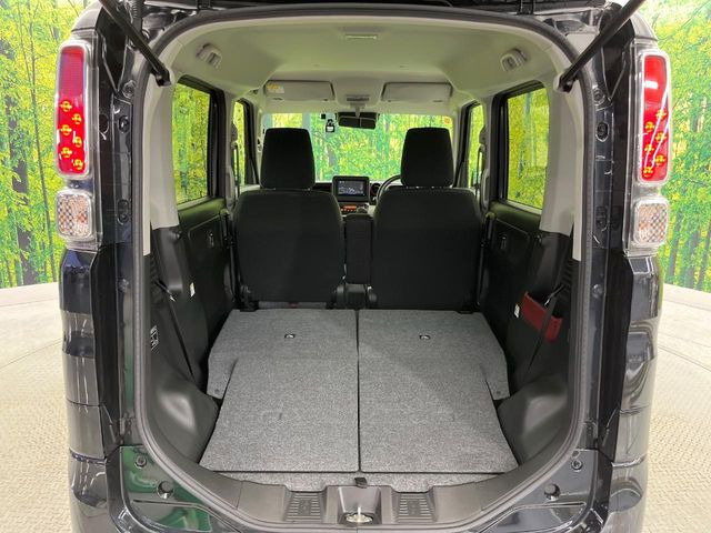 ���i�̂���������ʋ΁A���}���ɏ\���ȉ׎��X�y�[�X���m�ۂ��Ă���܂��B�Z�J���h�V�[�g��|���ƁA�傫�ȉו��̐ύڂ��\�ł���