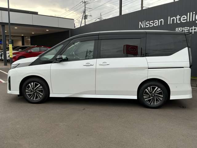 セレナ1.4 e-POWER ルキシオン