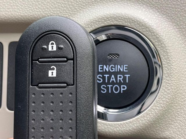 �y�X�}�[�g�L�[�z�J�o����|�P�b�g�ɓ��ꂽ�܂܂ł��h�A�̎{���E�������\�ȃX�}�[�g�L�[�𑕔��B�G���W���̃I���E�I�t�����J�M�����o���K�v����������Ƃ��Ă��֗��ł���