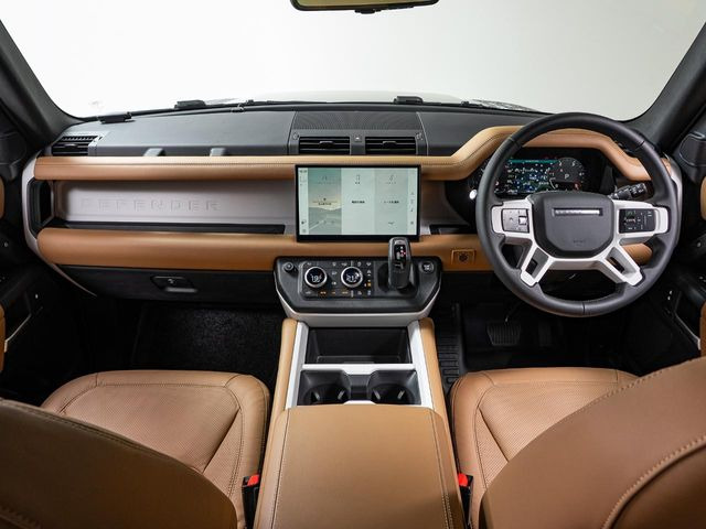 ディフェンダー130 X ダイナミック SE 3.0L D350 ディーゼル 4WD