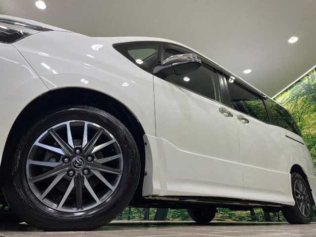 �y����16�C���`�A���~�z�C�[���z�O�ςɃ}�b�`���������A���~�z�C�[���𑕒����Ă���܂��B�e��ЊO�A���~�z�C�[����A�X�^�b�h���X�^�C�����戵�����Ă���܂��B���񂲑��k����������