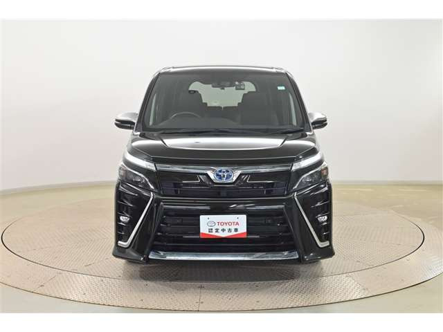 ヴォクシー1.8 ハイブリッド ZS 煌III