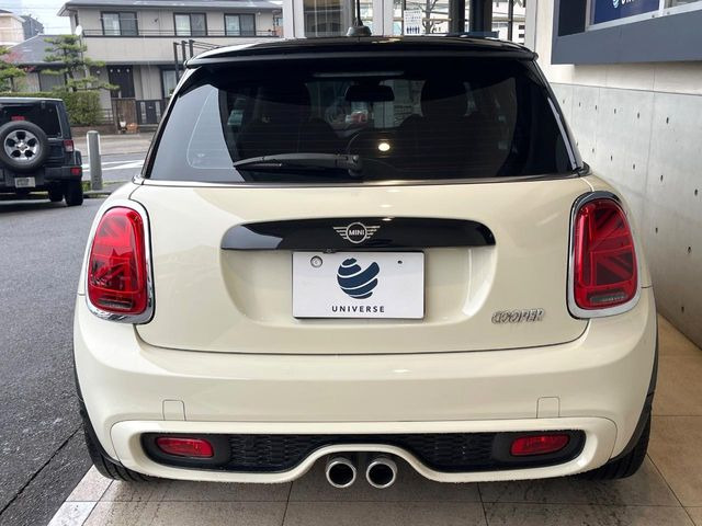 �����X�ł͑�O�ҋ@�ւɂ��ԗ��i���Ӓ�𓱓����A�C�����Ԃ�r���B�Ӓ菑�����s����܂��̂ŁA�ς��ƌ��������ł͕�����Ȃ��ӏ��܂Ŕ[��������ł��������������܂��B���ꕔ�����{�̏ꍇ���������܂��B