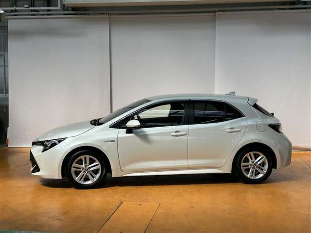 カローラスポーツ1.8 ハイブリッド G