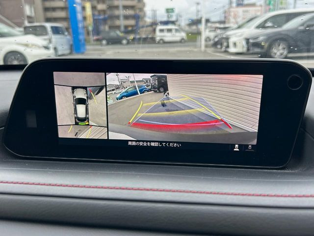 �y360&deg;�r���[���j�^�[�z��p�̃J�����ɂ��A�ォ�猩���낵���悤�Ȏ��_��360�x�N���}�̎��͂��m�F���邱�Ƃ��ł��܂������p�������m�F���₷���A�����ꏊ�ł̐؂�Ԃ��⒓�Ԃ��X���[�Y�ɍs���܂��B