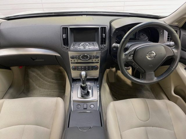 スカイライン2.5 250GT