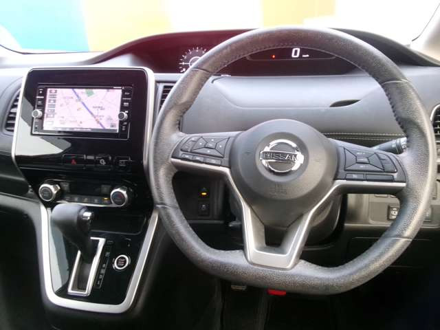 セレナ2.0 ハイウェイスター Vセレクション