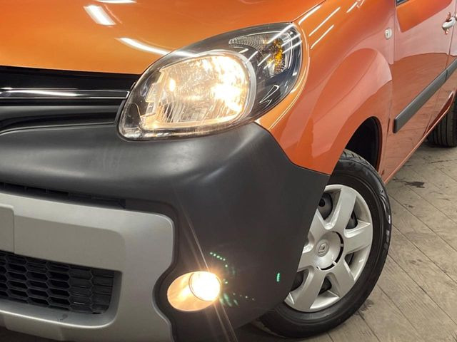 ���w�b�h���C�g:�w�b�h���C�g�͉��΂݂����Ȃ��A�Y��ȏ�Ԃ�ۂ��Ă���܂��B���΂ݖh�~�̃����Y�R�[�e�B���O�̎{�H���\�ł������܂��B