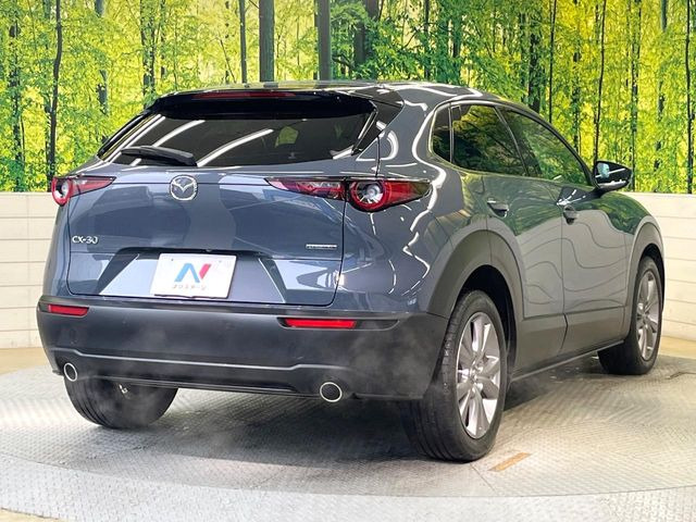 ☆全国のネクステージからお取り寄せが可能※!遠方の店舗に展示してあるクルマが気になる場合も、最寄りの店舗でご覧いただくことが可能です!是非私たちに要望をお聞かせください!※別途費用