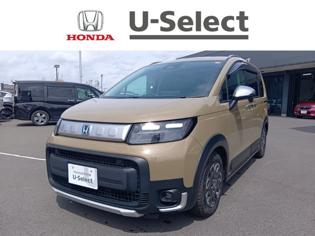 フリード1.5 e:HEV クロスター