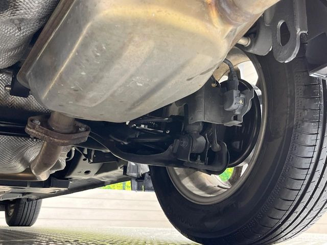 安心の最長10年・走行無制限保証(有償)をご用意。保証内容も充実はもちろん、無料点検&オイル交換や、年中無休の全国・24時間ロードサービスも付帯されておりますのでご安心下さい。