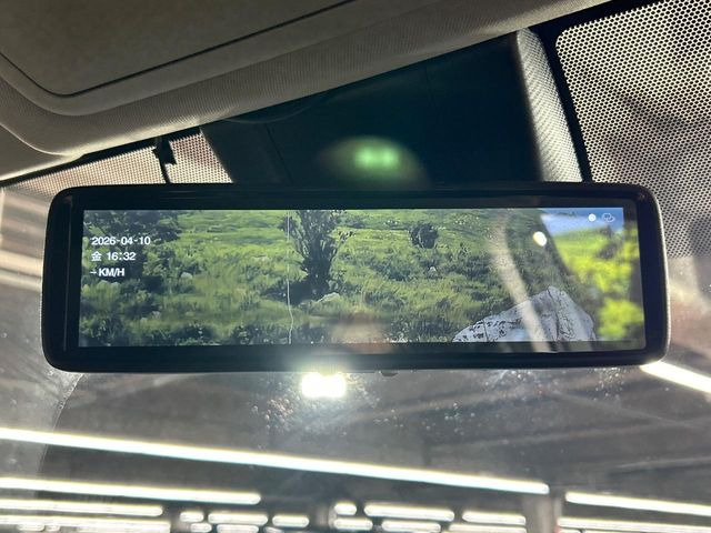 �y�f�W�^���C���i�[�~���[�z��Ȃ̑傫�ȉו��⓯��҂Ō�����m�F���Â炢���ł����S!�J�������B�e�����ԗ�����̉f�������[���~���[���ɕ\���B�N���A�Ȏ��E�ŏ󋵂̊m�F���\�ł�!