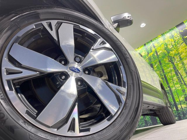 �y����18�C���`�A���~�z�C�[���z�O�ςɃ}�b�`���������A���~�z�C�[���𑕒����Ă���܂��B�e��ЊO�A���~�z�C�[����A�X�^�b�h���X�^�C�����戵�����Ă���܂��B���񂲑��k����������