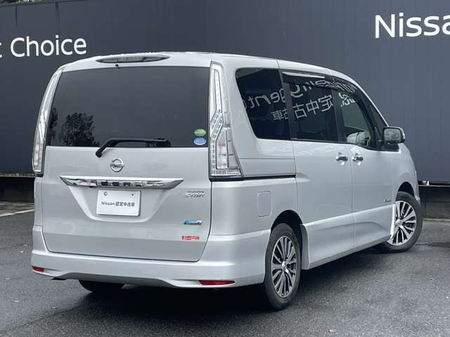 セレナ2.0 ハイウェイスター S-HYBRID