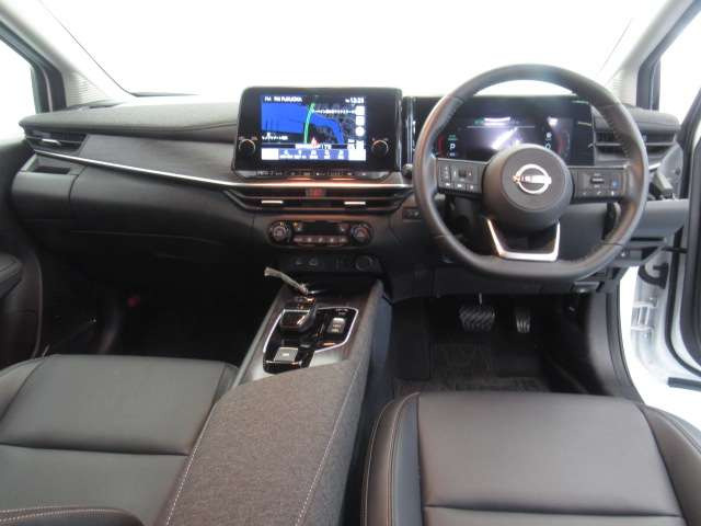 ノートオーラ1.2 G 90周年記念車