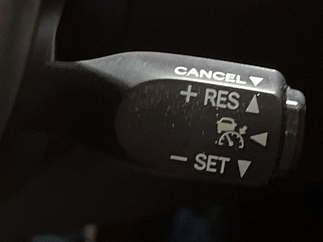 �y�S�ԑ��Ǐ]�@�\�t�N���[�Y�R���g���[���z�������H�ł̒��������s���y��!!�����ő��x��ۂN���[�Y�R���g���[�����A�Փˌy���V�X�e���ƘA�g���A�O���̎ԗ������m���ĎԊԂ�ۂ悤�ɑ��x���߂��Ă���܂�!!