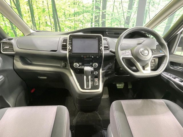 セレナ2.0 ハイウェイスター VセレクションII