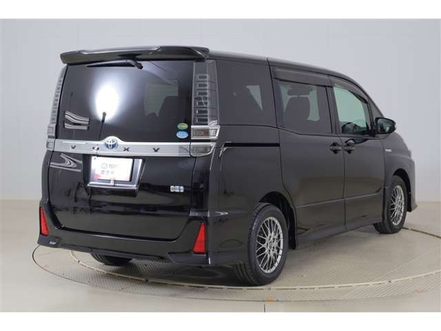 ヴォクシー1.8 ハイブリッド ZS