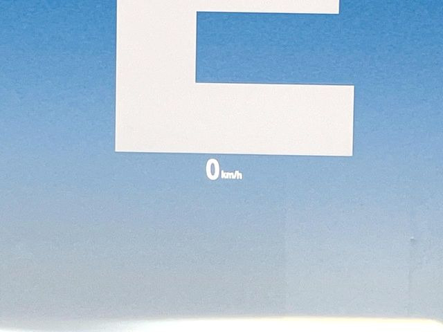 ���w�b�h�A�b�v�f�B�X�v���C:���݂̑��x�⑖�s�����f�W�^���\���ŉ^�]�ȑO���̃K���X�ɓ��e!�^�]���A���������炳���K�v�ȏ����m�F�ł���̂łƂ��Ă��֗��ň��S!