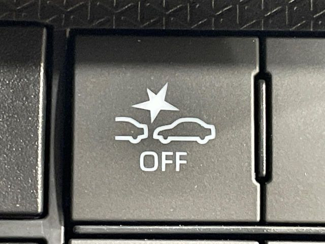 �y�X�}�[�g�A�V�X�g�z���s���ɑO���̎ԗ�����F�����A�Փ˂������Ȏ��͌x��ƃu���[�L�ŏՓˉ���Ɣ�Q�y�����A�V�X�g�B�����S�Ƀh���C�u�����y���݂��������܂��B