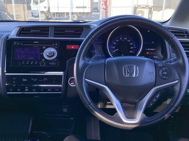 フィット1.5 ハイブリッド Lパッケージ