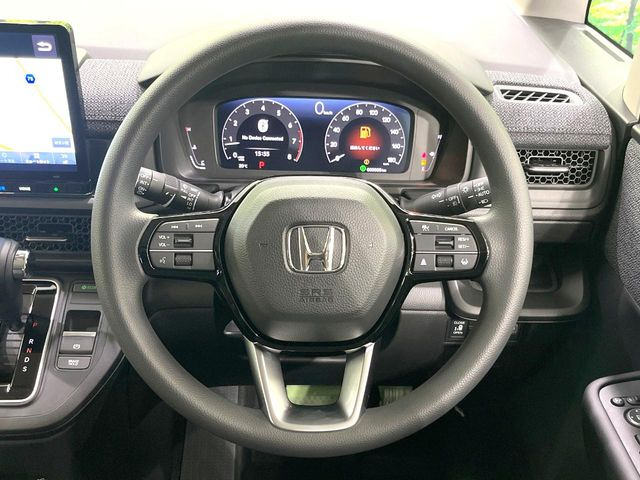 �y�X�e�A�����O�X�C�b�`�z�^�]���A�O������ڐ������炷���ƂȂ��A�I�[�f�B�I���̑��삪�\�ȕ֗��@�\!���S&���K�ȃh���C�u�����o���Ă���܂���