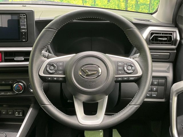 �y�����v�����X�e�A�����O�z�㎿�Ȋv���g�p���邱�ƂŁA��ɂ����������݂ƂĂ��^�]���₷���n���h���ł���