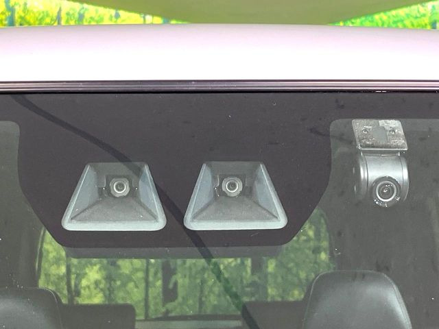 �y�X�}�[�g�A�V�X�g�z���s���ɑO���̎ԗ�����F�����A�Փ˂������Ȏ��͌x��ƃu���[�L�ŏՓˉ���Ɣ�Q�y�����A�V�X�g�B�����S�Ƀh���C�u�����y���݂��������܂��B