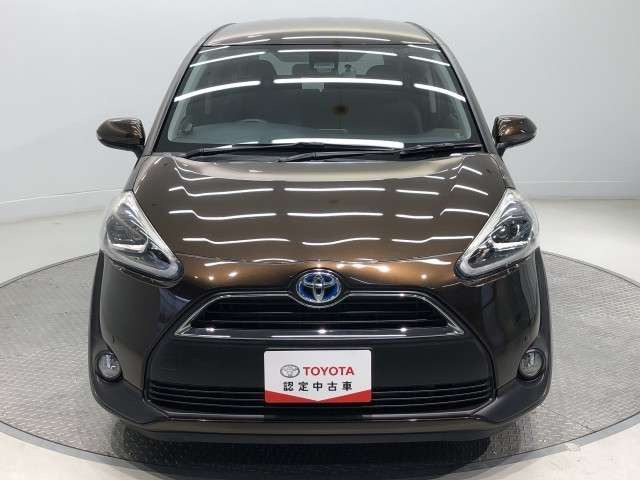 シエンタハイブリッド 1.5 G クエロ