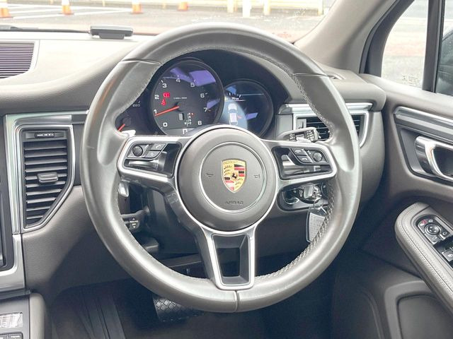 ���n���h�����̃X�������Ȃ��A���ꂢ�ȏ�Ԃ��ێ����Ă���܂��B�e�X�C�b�`���̓�����m�F�ς݂ł��B