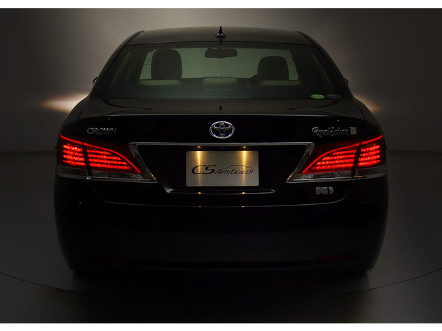 ★テールスモークやLED加工、マフラー、ルーフスポイラー、エアロパーツなど取り付け承ります!