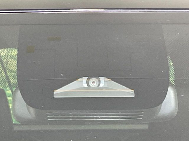 �y�g���^�Z�[�t�e�B�Z���X�z���s���ɑO���̎ԗ�����F�����A�Փ˂������Ȏ��͌x��ƃu���[�L�ŏՓˉ���Ɣ�Q�y�����A�V�X�g�B�����S�Ƀh���C�u�����y���݂��������܂��B